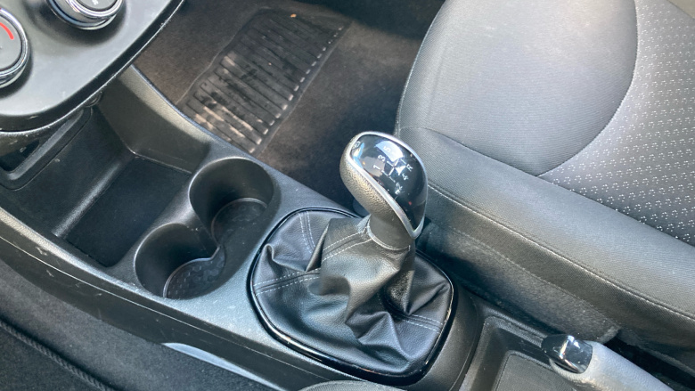 Vauxhall Viva 1.0 SE 5dr [A/C] Petrol Hatchback